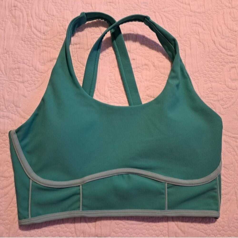 Wilo the Label women's size Medium  ribbed outline sports bra sea green NWOT